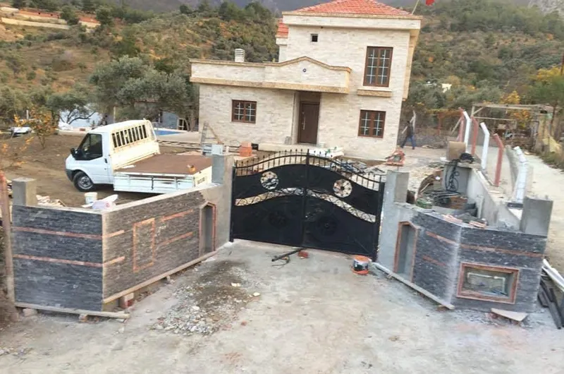 Kemalpaşa Yukarı Kızılca Çiftlik Evi